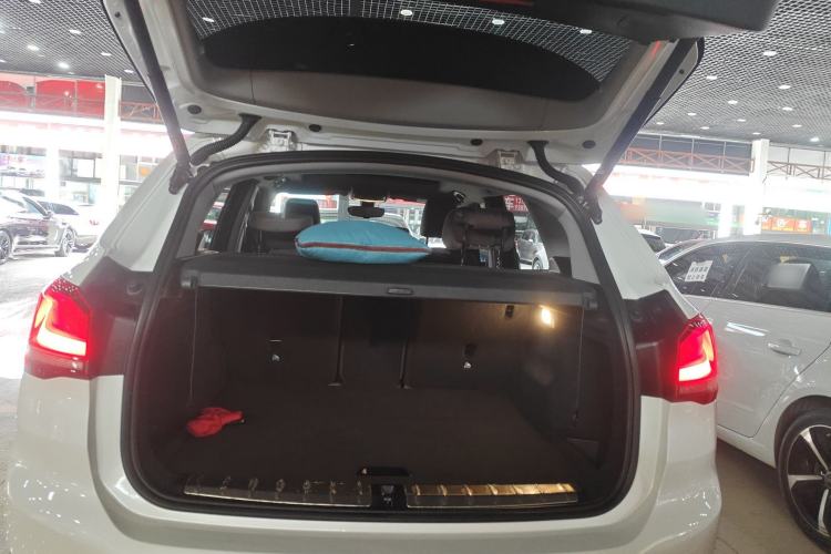 Used BMW X1 2022 sDrive25Li Leading Model Trunk