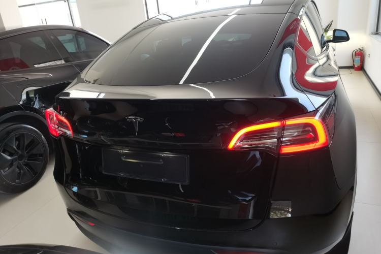 Used Tesla Model Y 2021 Standard Range Rear-Wheel Drive Version
