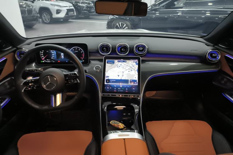 Used Mercedes-Benz C-Class 2024 C 260 L Brilliant Night Sports Edition Center Console