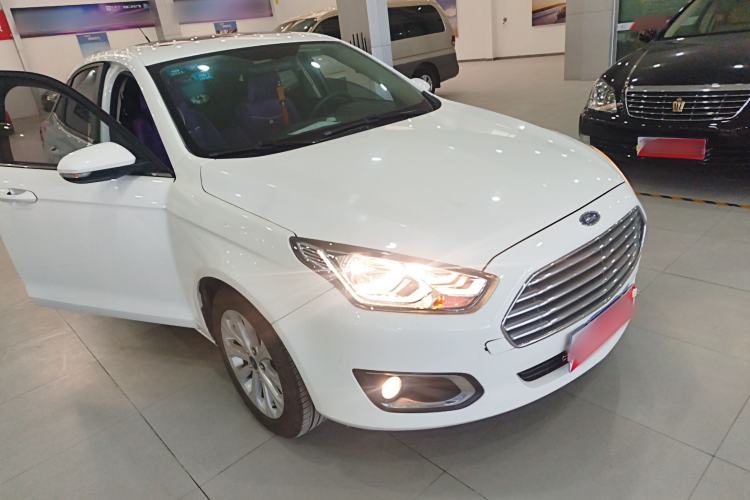 Used Ford Escort 2015 1.5L Manual Fashion Edition