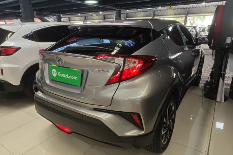 Used Toyota IZOA 2018 2.0L Yichi Version China VI Standard