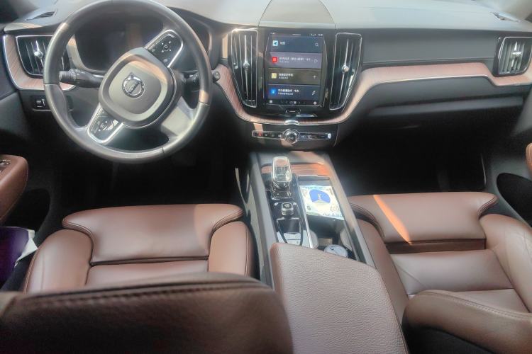 Used Volvo XC60 2022 B5 4x4 Smart Luxury Edition