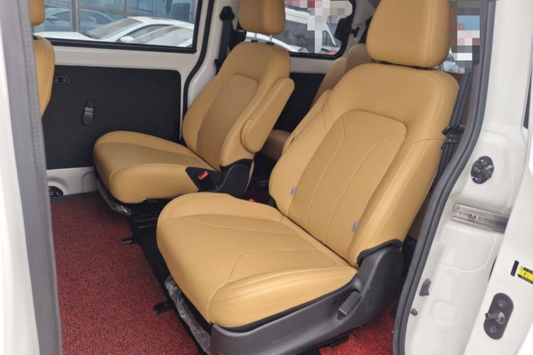 Used Dongfeng Fengon E380 2023 Standard Edition – Comfort Model 7 Seats
