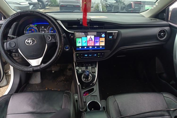 Used Toyota Corolla 2017 Revised Dual-Engine 1.8L E-CVT Elite Edition Center Console