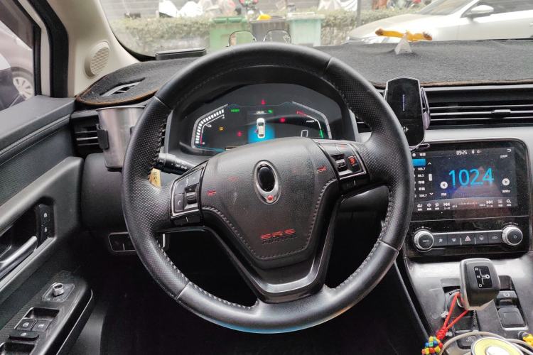 Used ORA iQ 2018 High-Range Version Smart Connectivity Model
