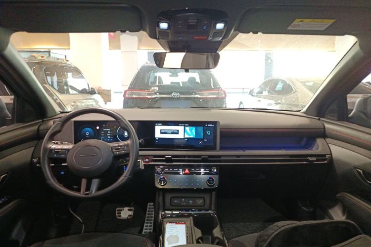 Used Hyundai Tucson 2025 Tucson L 1.5T Prestige N-Line Center Console