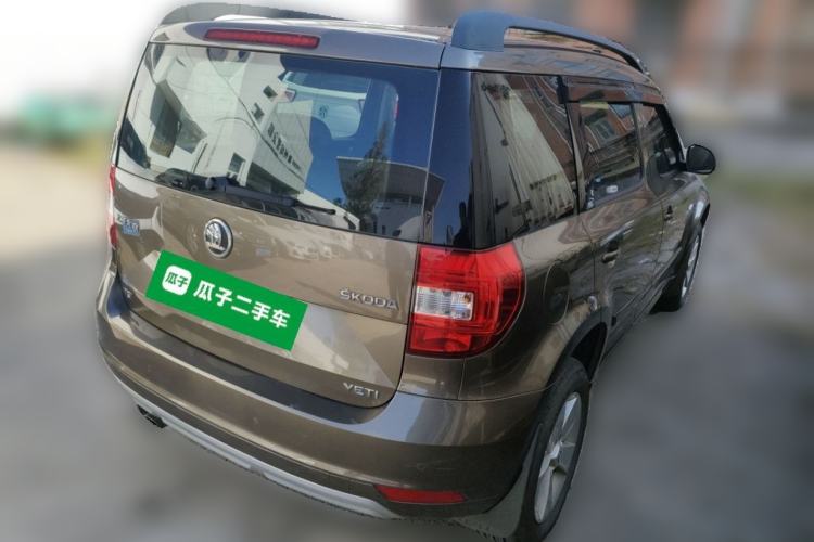Used Skoda Yeti 2014 1.4TSI DSG Vibrant Edition Rear Right 45 Deg