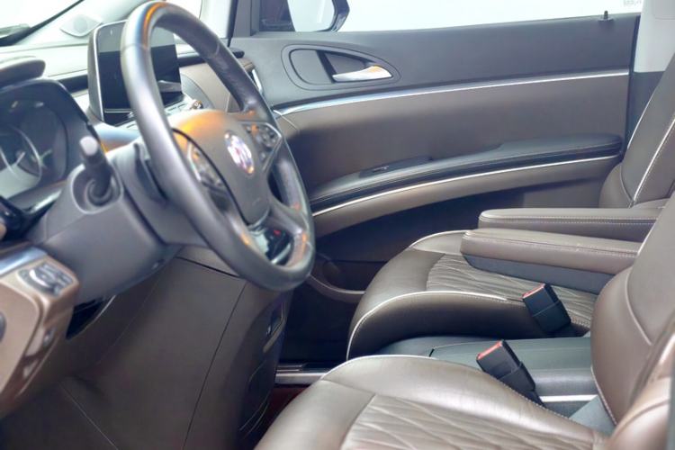 Used Buick GL8 2021 Land Cruiser Executive Class 652T Luxury Model
