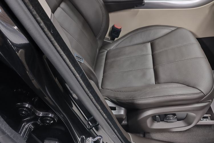 Used Land Rover Range Sport 2017 3.0 SC V6 HSE Interior 7