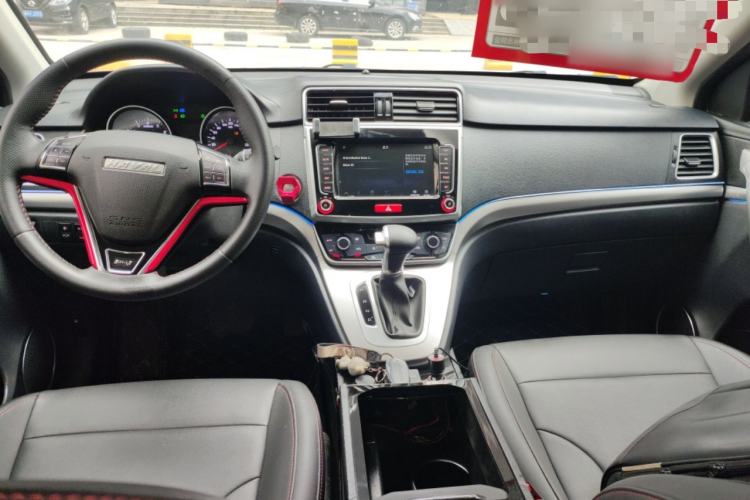 Used Haval M6 2019 1.5T DCT Two-Wheel Drive Elite Version China VI Standard Center Console