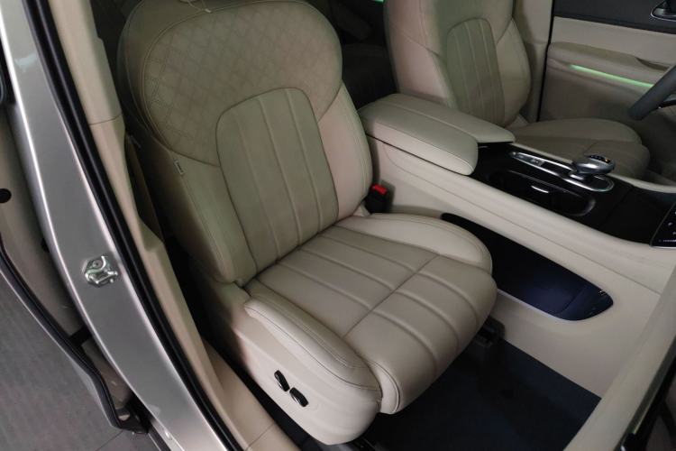 Used VOYAH Dream 2022 0-Carbon Edition Home+ Range Package 605 km