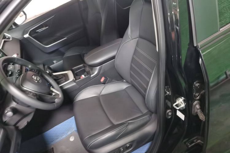 Used Toyota Wildlander 2022 2.0L CVT Two-Wheel Drive Luxury PLUS Edition
