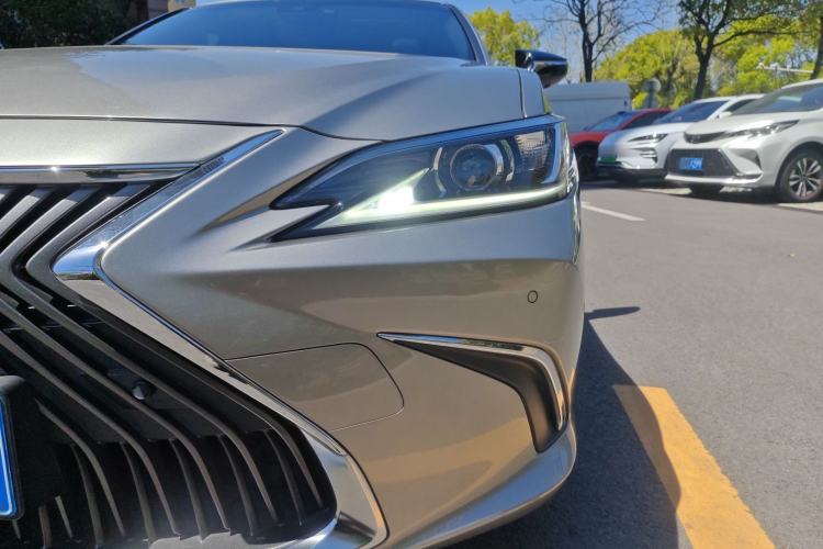 Used Lexus ES 2020 200 Excellence Edition
