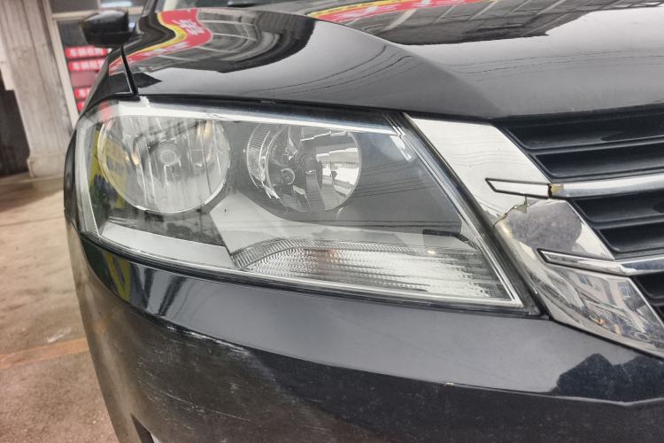 Used Volkswagen Lavida 2013 1.6L Automatic Comfort Edition
