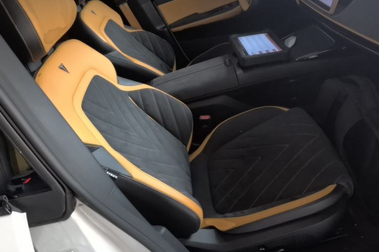 Used Deepal SL03 2025 Pure Electric Sports Car Right Front Seat