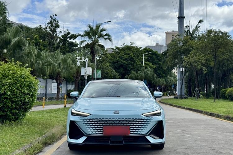 Used Changan UNI-V 2022 1.5T Smart Navigation Version