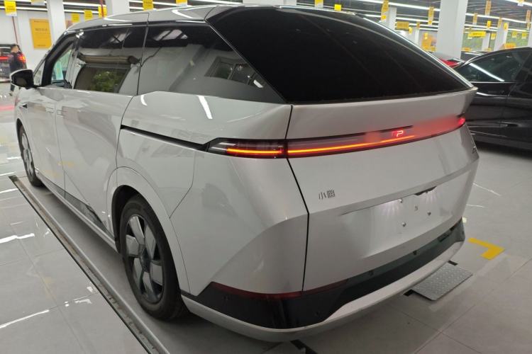 Used XPeng X9 2024 702 Ultra-Long Range Max Exterior 2