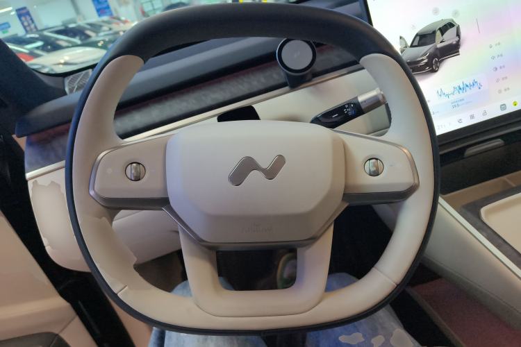 Used ONVO Luxeed L90 2025 Model—Max Six-Seater Version