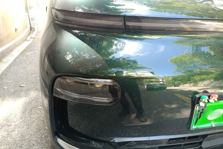 Used Geely Galaxy LEVC L380 2024 140-Degree 6-Seater All-Wheel-Drive Ultra