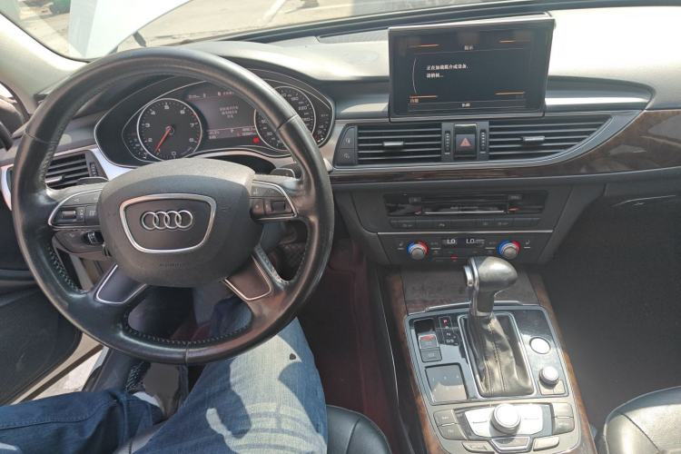 Used Audi A6L 2015 30 FSI Millionth Anniversary Comfort Model Center Console