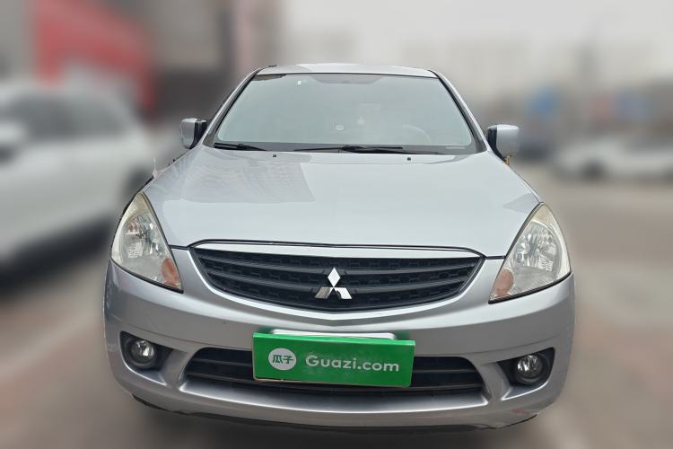 Used Mitsubishi Zinger 2011 2.0L Manual Transmission Luxury Version Front