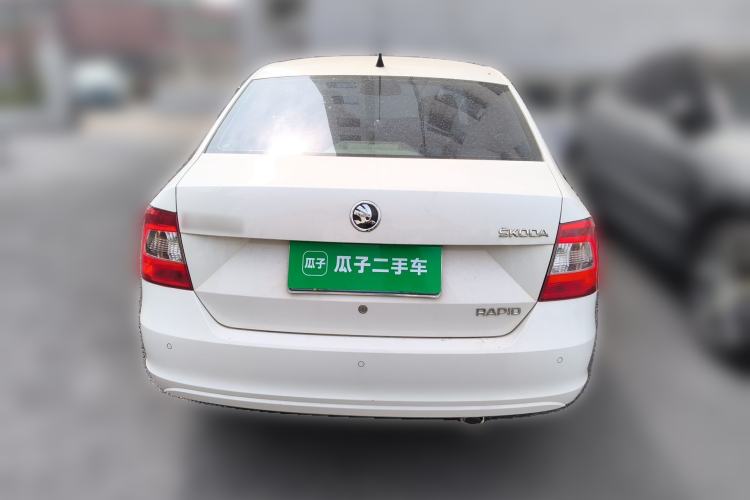 Used Skoda Rapid 2015 1.6L Automatic Smart Selection Model