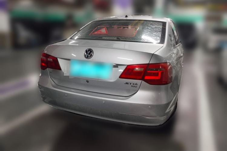 Used Volkswagen Jetta 2015 Value Edition 1.6L Manual Fashionable Style
