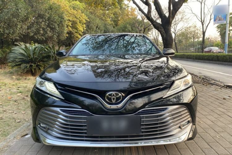 Used Toyota Camry 2018 2.0G Luxury Edition Exterior 1