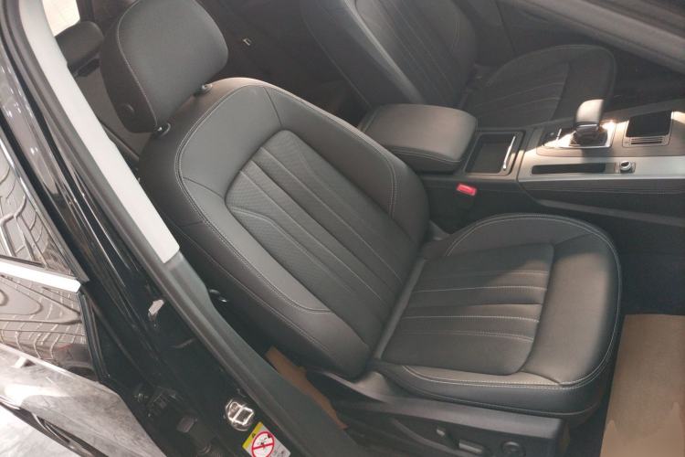 Used Audi Q5L 2022 40T Fashionable and Elegant Model