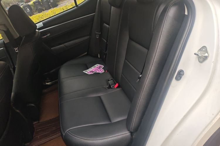 Used Toyota Levin 2017 Revised Dual-Engine 1.8H GS E-CVT Elite Sunroof Version China V Standard Left Rear Seat