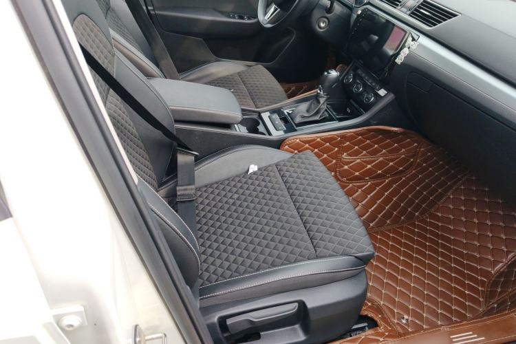 Used Skoda Superb 2016 TSI280 DSG Innovation Edition Right Front Seat