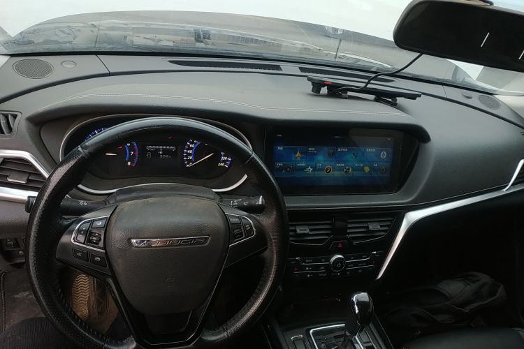 Used Venucia T90 2018 2.0L CVT Smart Connect Prestige Version China VI Standard
