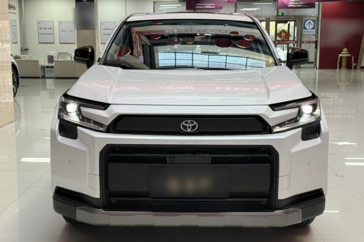 Used Toyota RAV4 2026 Model Dual-Engine 2.0L Two-Wheel Drive Luxury Edition
