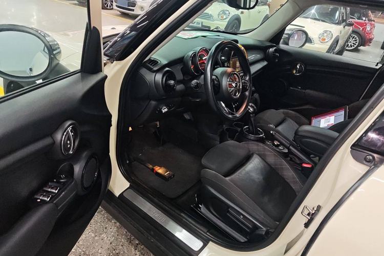 Used MINI MINI 2015 1.5T COOPER Fun Five-Door Edition