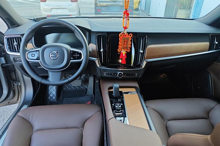 Used Volvo S90 2021 B5 Zhiyi Luxury Edition
