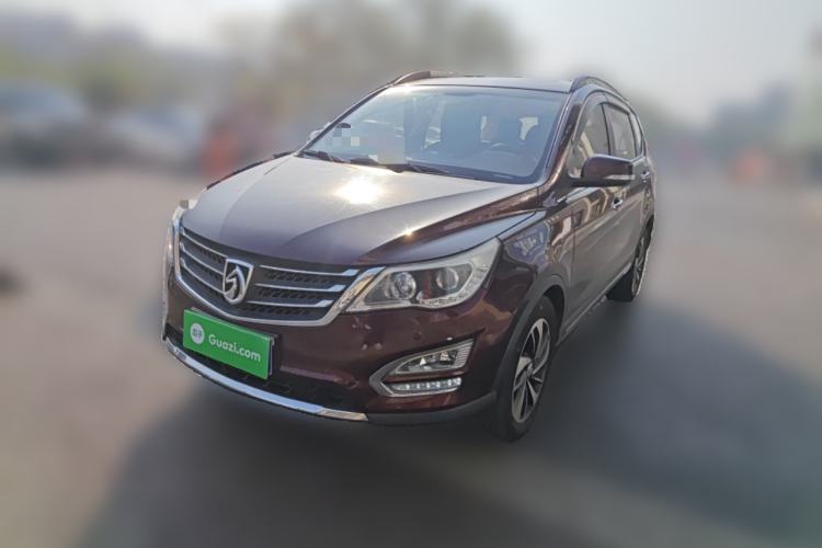Used Baojun 560 2015 1.8L manual luxury version