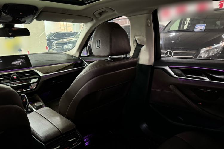 Used BMW 5 Series 2019 Facelifted 525Li Luxury Package Interior 14