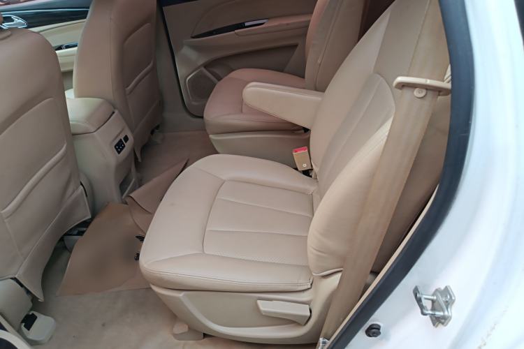 Used Baojun 730 2016 1.8L iAMT Comfort Version 7 Seats
