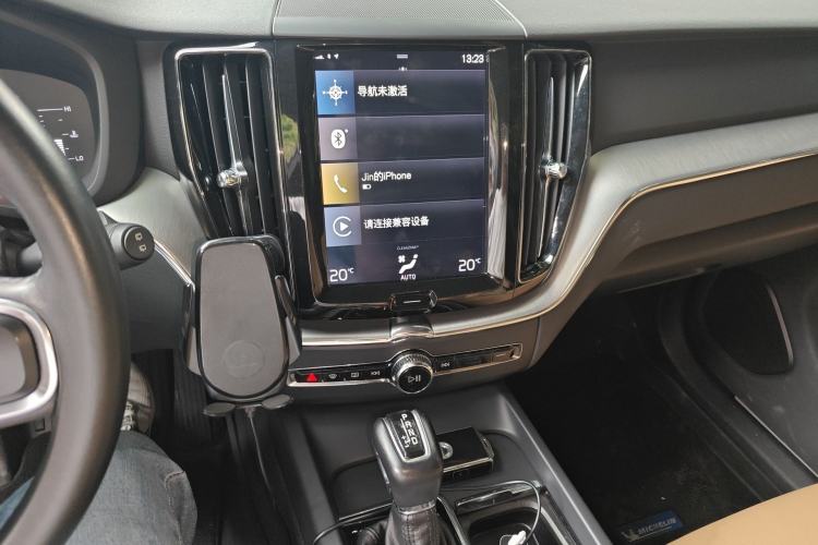 Used Volvo XC60 2019 T5 4x4 Smart Edition China VI Standard Audio And AC Panel