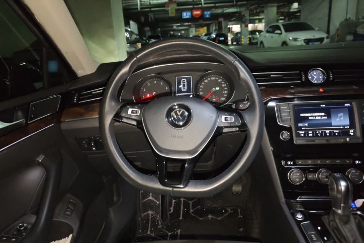 Used Volkswagen Magotan 2017 330TSI DSG Luxury Model