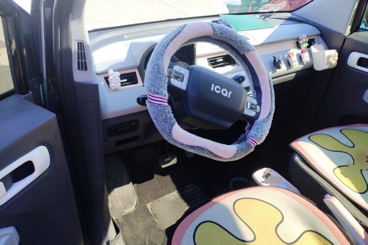 Used Chery QQ Ice Cream 2022 170km Sundae Phosphate Lithium-Ion Steering Wheel