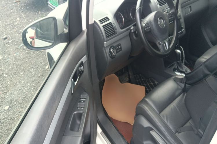 Used Volkswagen Touran 2013 1.4T DSG Smart Edition 7-Seater Driver Seat