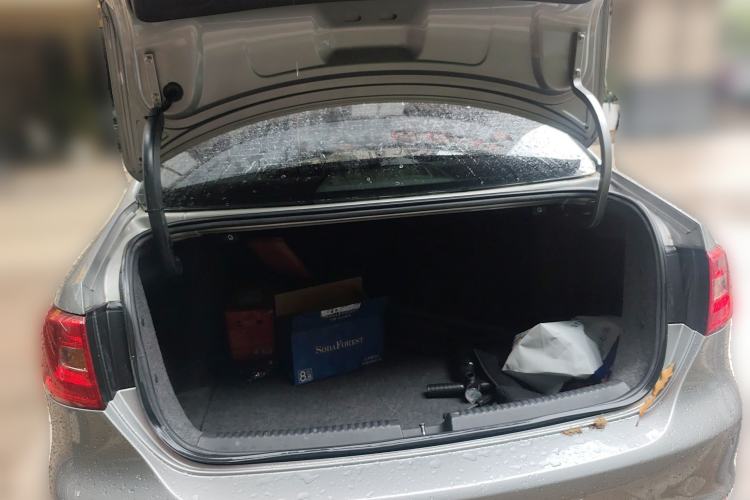 Used Volkswagen Sagitar 2012 1.4TSI Automatic Luxury Edition