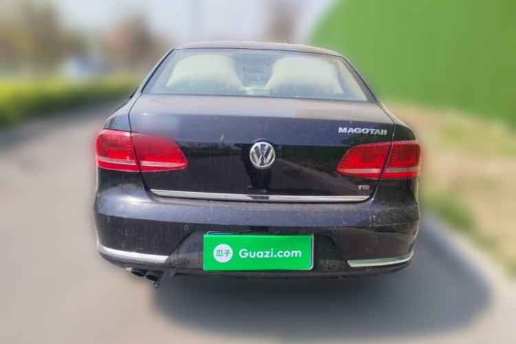 Used Volkswagen Magotan 2012 Revised Version 1.8TSI Leading Edition Rear