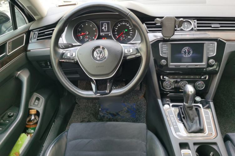 Used Volkswagen Magotan 2017 330TSI DSG Luxury Model