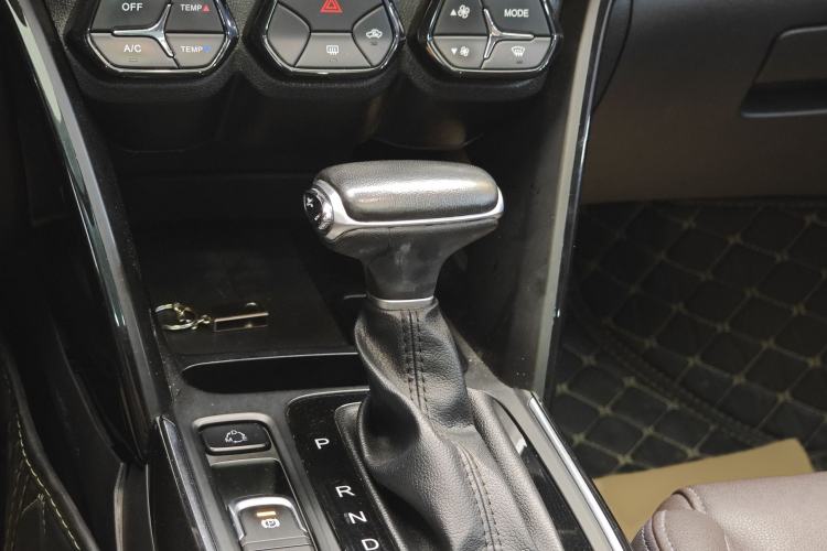 Used GAC Trumpchi GS4 2019 270T Automatic Two-Wheel Drive Elite Edition Gear Lever