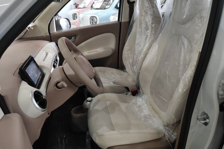 Used Wuling Hongguang MINIEV 2025 Four-Door Version Advanced Edition Left Front Seat