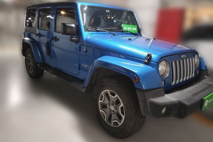 Used Jeep Wrangler 2015 3.0L Sahara Four-Door Comfort Edition Front Right 45 Deg