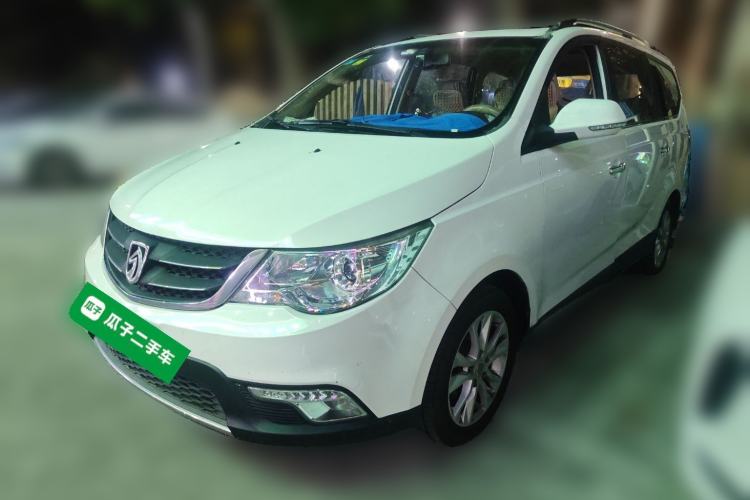 Used Baojun 730 2014 1.5L manual luxury trim 7 seats
