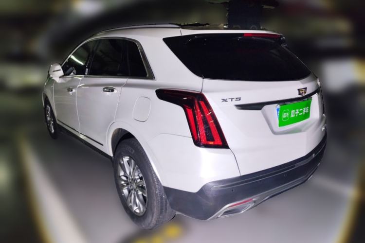 Used Cadillac XT5 2021 28T Luxury Model Rear Left 45 Deg